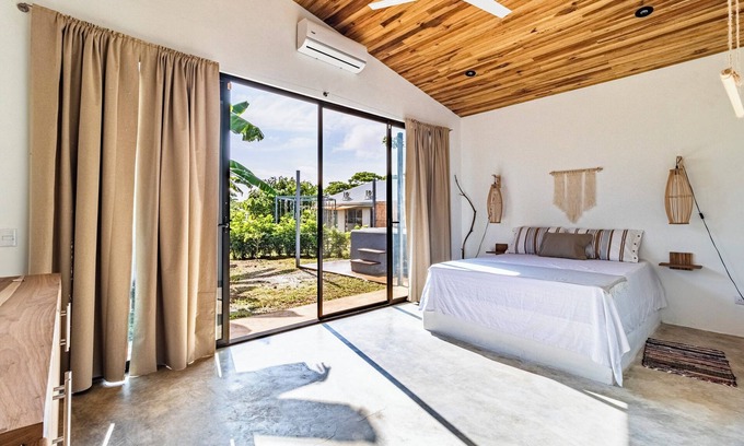 Bijagua Casa | Spacious villas 8 pers. modern, jacuzzi, Rio Celeste, exclusive, 40+ birds