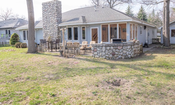 Caseville Casa | Spacious Custom Caseville home Steps 2 Beach/Woods