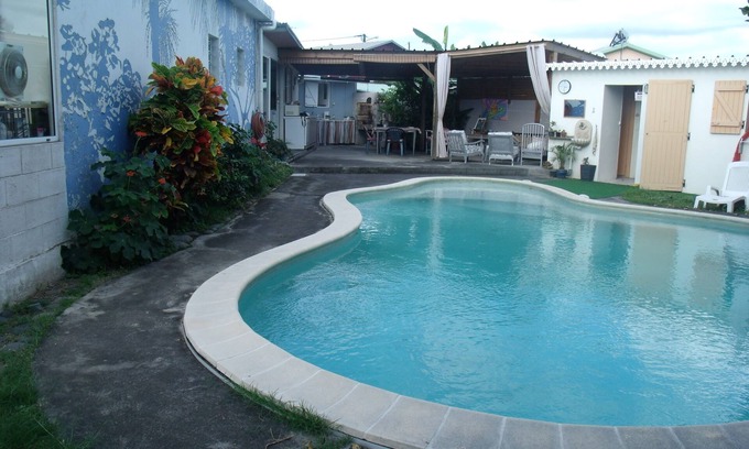 Saint-Louis Casa | Casa de familia Kaz espaciosa, independiente, jardín tropical, piscina.