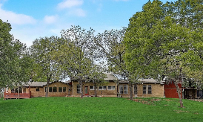Austin Casa | Spacious dog-friendly home with gas grill, patio, W/D, & kitchen - large yard