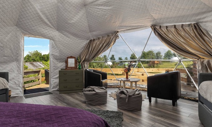 Fishguard Alquiler De RV | Spacious Domes nestled in the heart of North Pembrokeshire. Glamping at its best