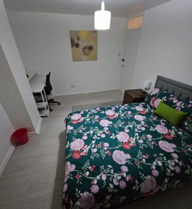 Newark upon Trent Casa | Spacious Double room 2