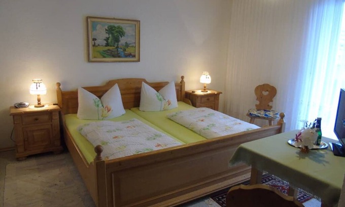Lohberg Apartamento | Spacious double room with south-west facing balcony