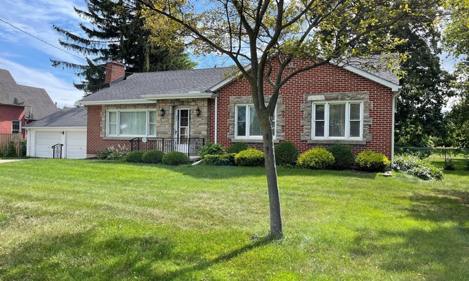 Port Dover Casa | Spacious Downtown home with lots of amenities!!