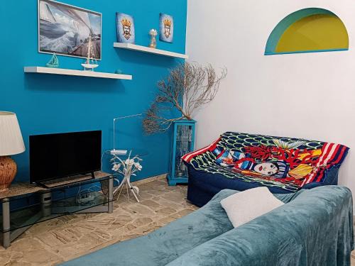 Cannizzaro Casa | Spacious Entire Apartment - Sicilian Design - by Sea with Garden & Parking