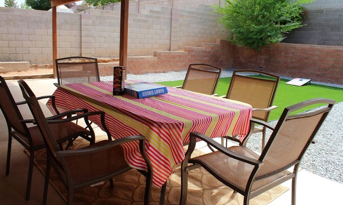 Albuquerque Casa | Spacious Escape, 1KB, 2QB, Wifi - Private Yard