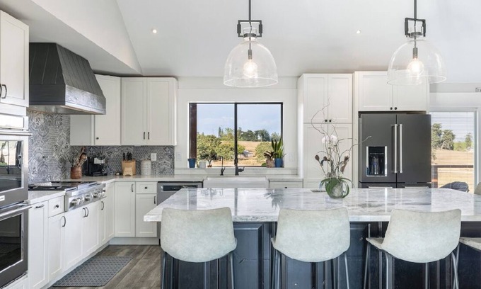 Sebastopol Casa | Spacious estate in wonderful Sebastopol with AC, WiFi, fitness room