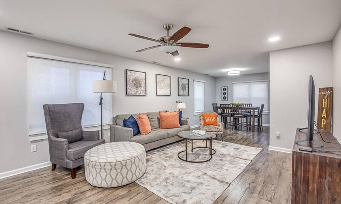 Bowling Green Casa | Spacious Executive Suite Downtown Bowling Green