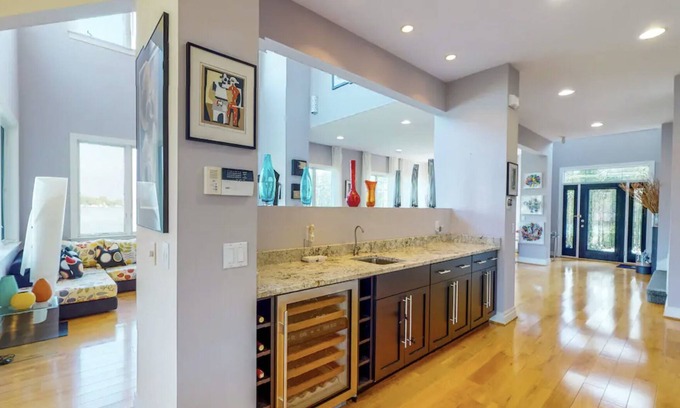 Grasonville Casa | Spacious, family-friendly home; vast outdoor space on the water w/ private dock