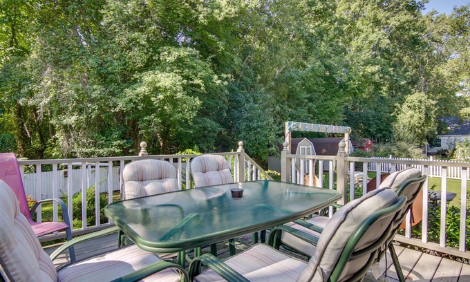 Chincoteague Cabaña | Spacious + Family-friendly Home in Chincoteague!