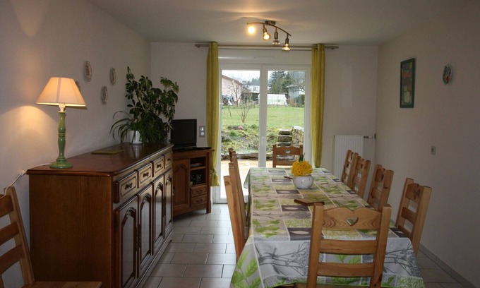 Docelles Cabaña | Gîte spacieux avec terrasse, près de Gérardmer, idéal pour familles et groupes, confort garanti