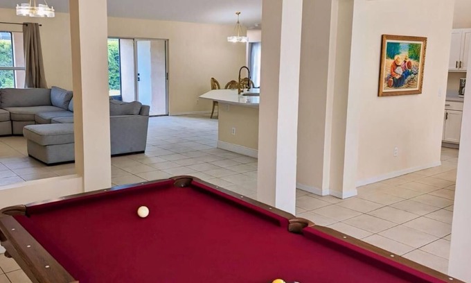 Vero Lake Estates Casa | Spacious Family Retreat
