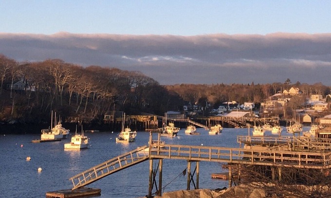 New Harbor Otro | 1741 Colonial Farmhouse en Hanna's Landing