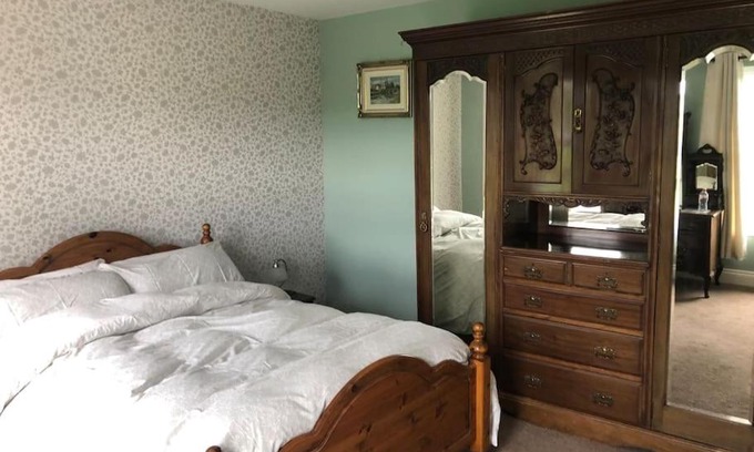 Omagh Casa | Spacious farmhouse with lovely views, Omagh & Ferm