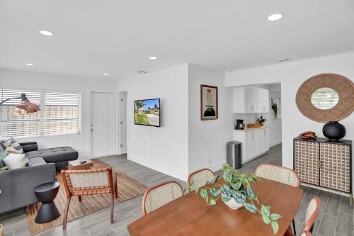North Andrews Gardens Casa | Spacious Fort Lauderdale Bungalow 10mins Airport & Beach Near Miami