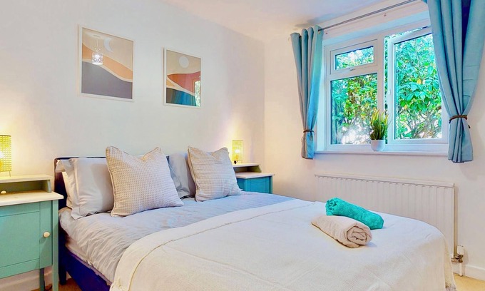 Royal Tunbridge Wells Apartamento | Spacious 2 Bed Ground Floor Apartment with Parking 2 Mins to Town Centre