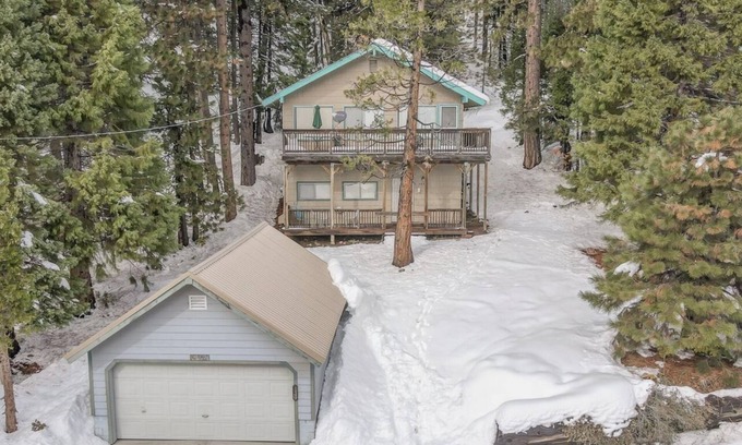 Mineral Casa | Spacious get away cabin in Mineral, minutes from Lassen south entrance