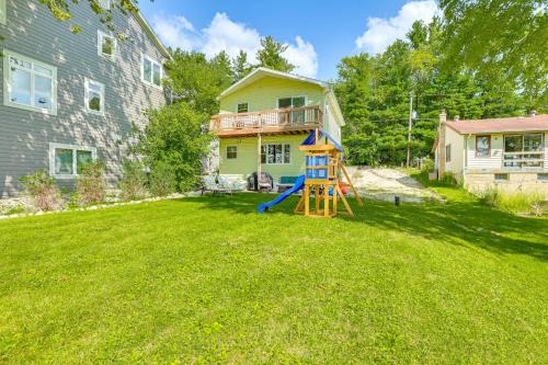 East Troy Casa | Spacious Getaway with Boat Dock in East Troy!