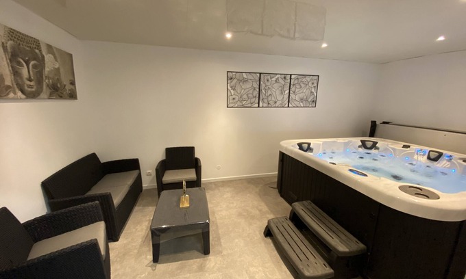 Ingersheim Apartamento | Spacious Gîte du Vigneron with spa, billiards and table soccer 3 km from Colmar