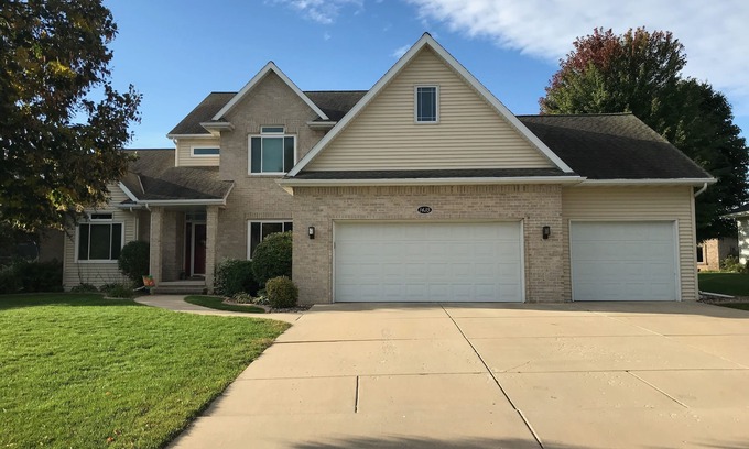Ashwaubenon Casa | Amplia casa de Green Bay