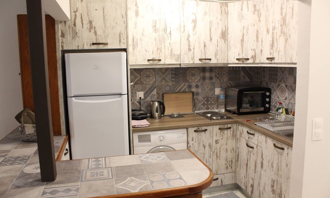 Old Town Apartamento | Spacious ground floor apt 5' from Corfu Spianada