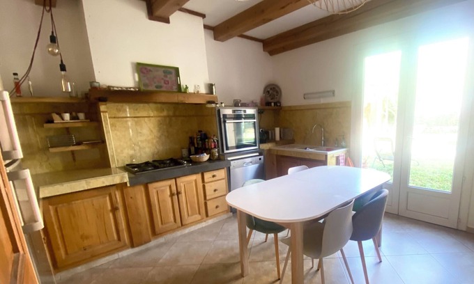Digne-les-Bains Apartamento | Spacious ground floor apartment in villa Pets welcome