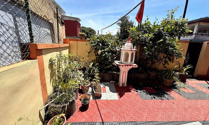 Vacoas-Phoenix Casa | Spacious Ground Floor 2 Bedroom Home with Parking.