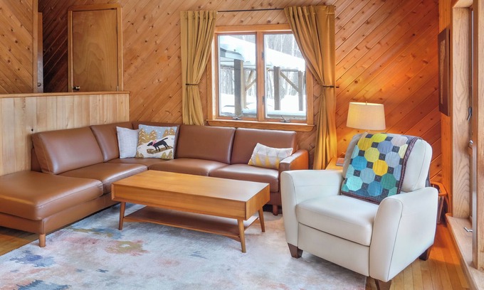 Ludlow Chalet De Esquí | Spacious Hilltop Okemo Chalet with Stunning Views