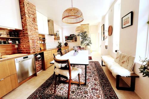 Nygard Apartamento | Spacious historical art oasis in the city center