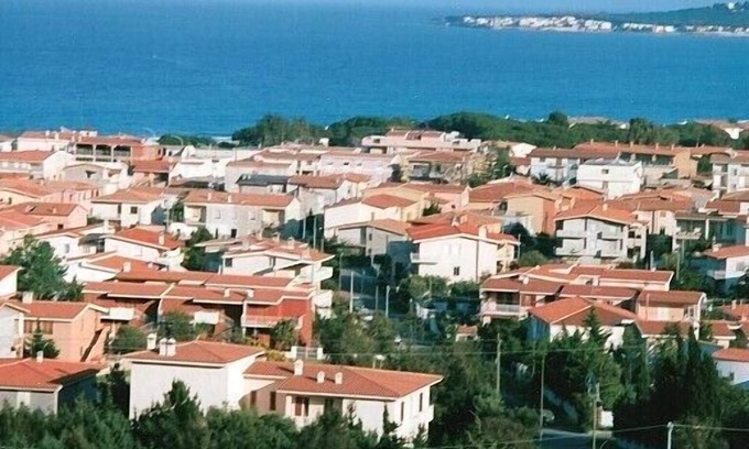 La Caletta Apartamento | Amplio apartamento en La Caletta, a pocos minutos de la playa.