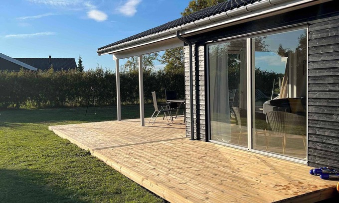 Bog By Casa | Spacious holiday home on Bogø