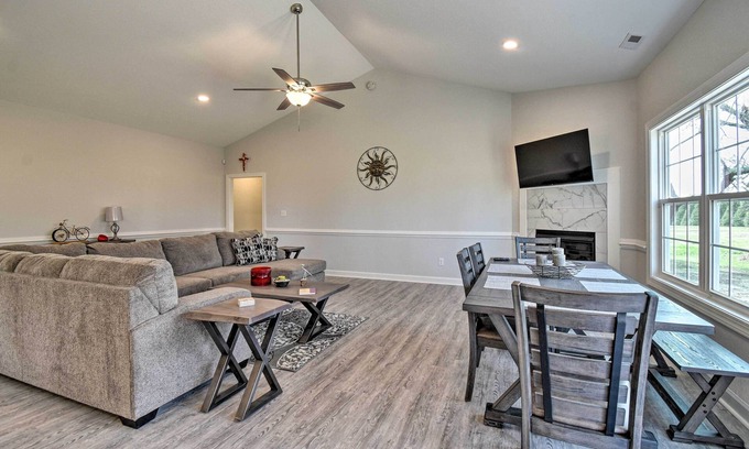 Cape Charles Casa | Spacious Home < 1 Mi to Kiptopeke State Park!