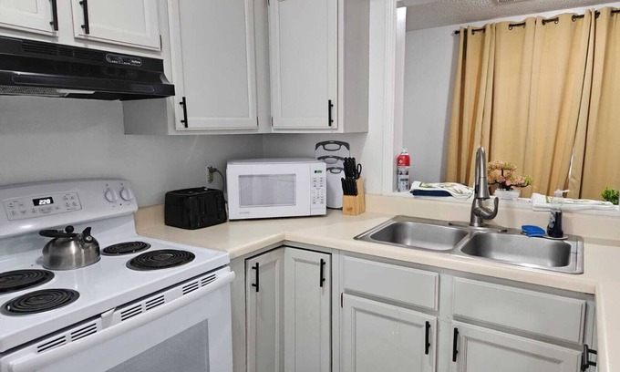 Ellendale Casa | Spacious home away from home near Bartlett and Downtown Memphis