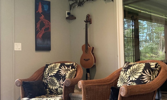 Kapoho Casa | Amplia casa en un exuberante pedazo de paraíso verde