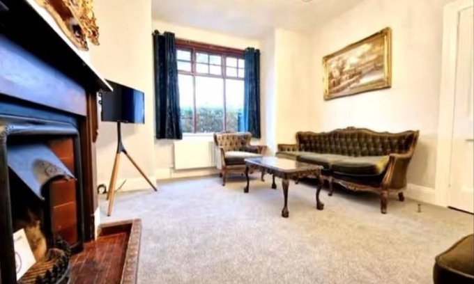 Claddagh Casa | Spacious home in a stunning location. 4 Bedrooms