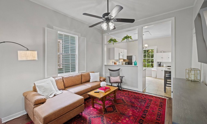 Washington Square Casa | Spacious Home in Downtown; Mardi Gras; Sleeps 8