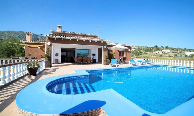 Teulada Casa | Amplia casa en Teulada