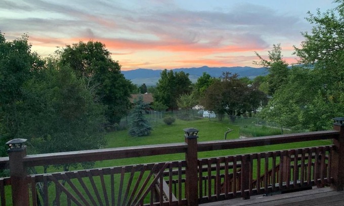 Moose Can Gully Casa | Spacious home in the South Hills of Missoula with a great view
