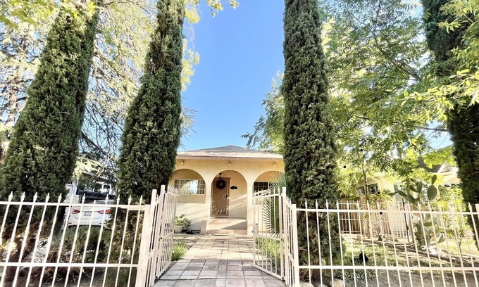 Southeastern Sacramento Casa | Spacious home near UC Davis med Midtown & Cal Expo