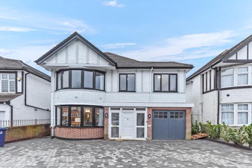 Whittington Casa | Spacious home perfect for family holiday
