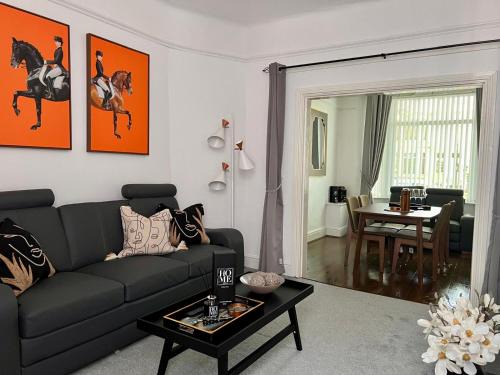 Anfield Casa | Spacious Home - Sleeps 5 persons - Minutes Walk from Anfield Stadium