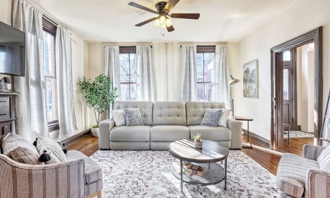 Gettysburg Casa | Spacious Home Steps From Gettysburg Square!