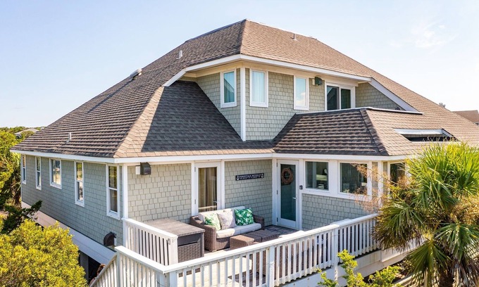Bald Head Island Casa | Spacious Home with Ocean Views from Primary Suite, 4BR, 3BA, SB location