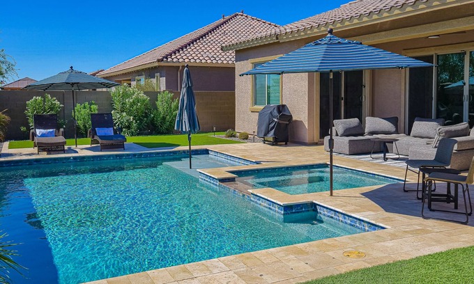 Pasqualetti Mountain Ranch Casa | Spacious home-w/ a pool, hot tub & game room & close to attractions