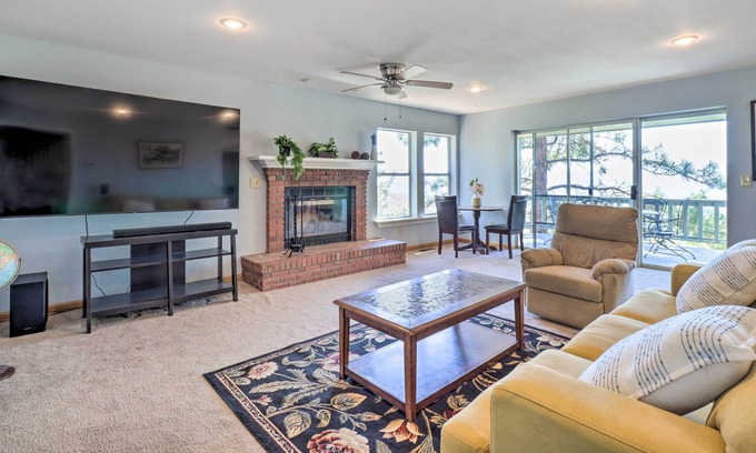 Carson City Casa | Spacious Home w/ Mtn Views & Starlink WiFi!