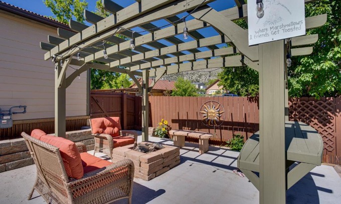 Ridgway Casa | Spacious Home with Deck 5 Mi to Ridgway State Park!