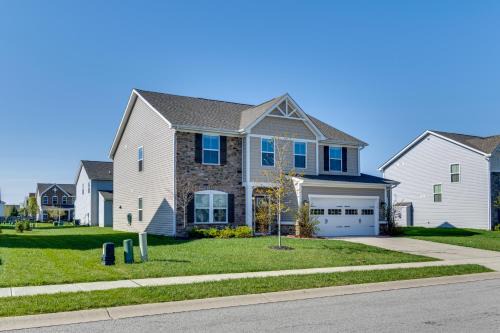 Brownsburg Casa | Spacious Home with Fireplace - Near Golf!