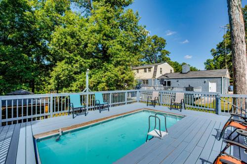 Church Street Casa | Spacious Home with Hot Tub, 14 Mi to Downtown ATL!