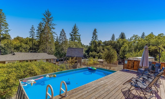 Murphys Casa | Spacious home with indoor & outdoor kitchens, a private pool, and free WiFi
