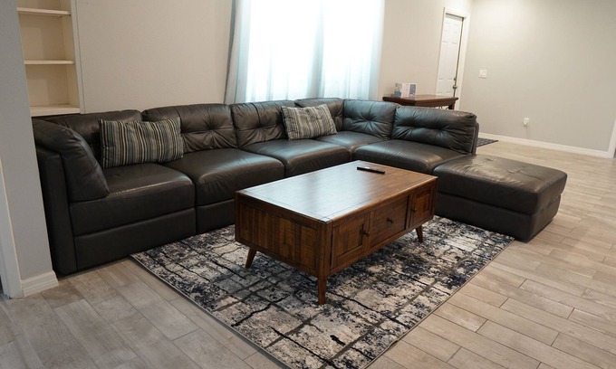 Durant Casa | Spacious Home with Luxury Finish